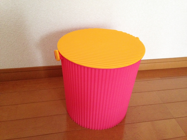 おむつ用蓋付きバケツ